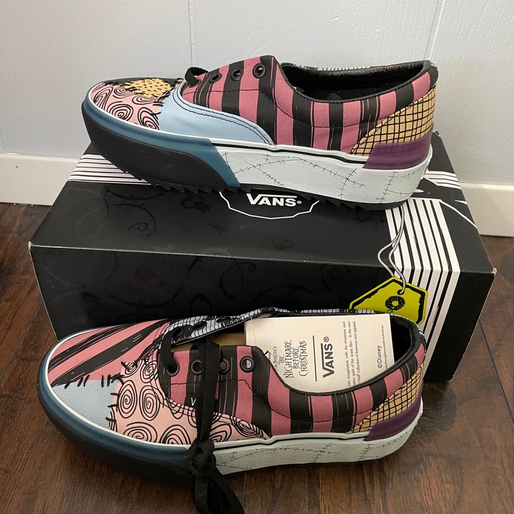 SOLD Vans Tim Burton’s The Nightmare Before Chri..